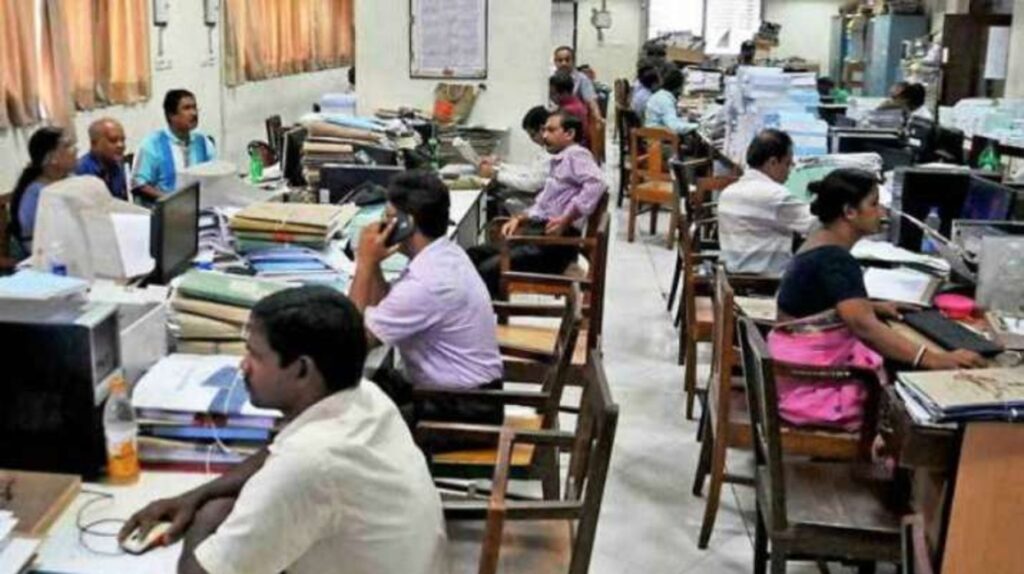 රාජ්ය සේවය සුදු අලියෙක් ද? shortage of employees