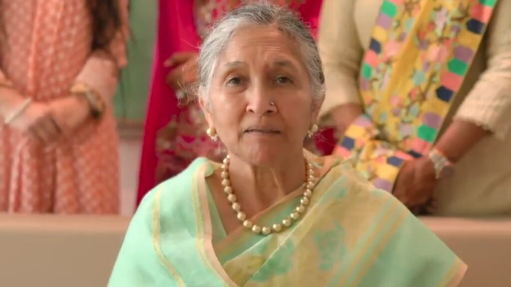 ලෝකය අල්ලට ගත්ත ගැහැණු savitri jindal 1659246642