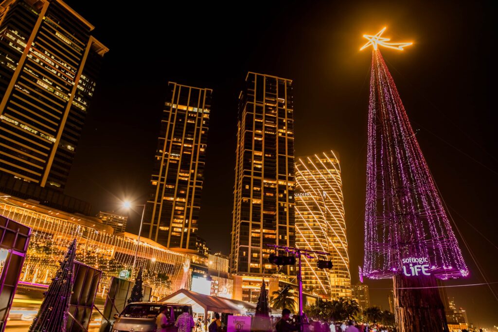 කුණාටුවට එරෙහිව බලාපොරොත්තුවේ පහන් දැල්වූ හැටි 599059255 872586649057917 1747642270377302257 n