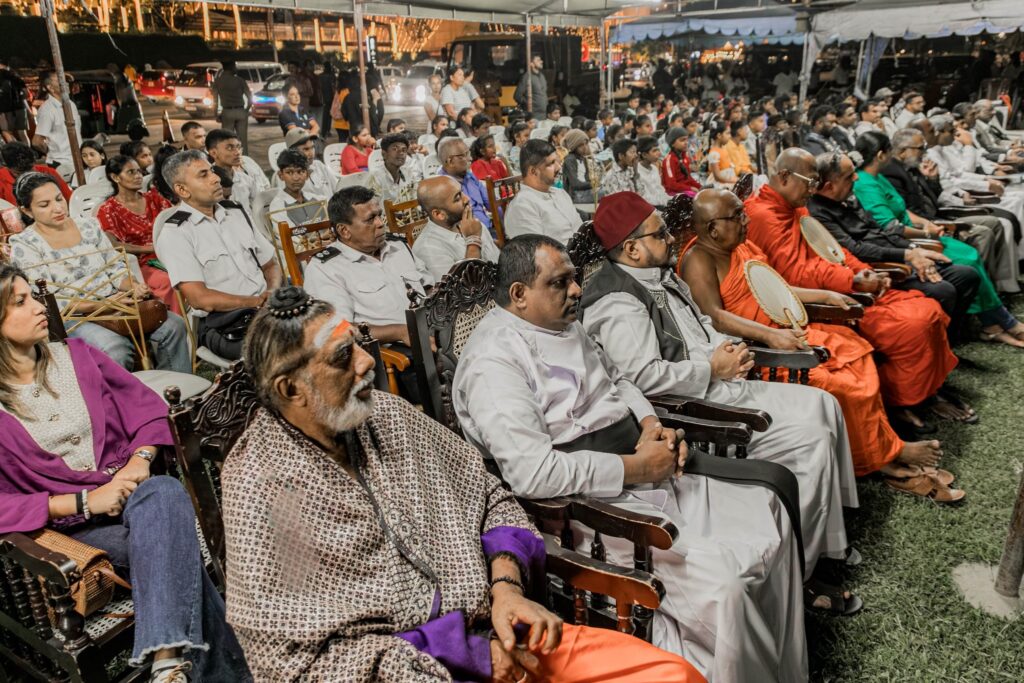 කුණාටුවට එරෙහිව බලාපොරොත්තුවේ පහන් දැල්වූ හැටි 599677930 872587202391195 2805327814959804216 n