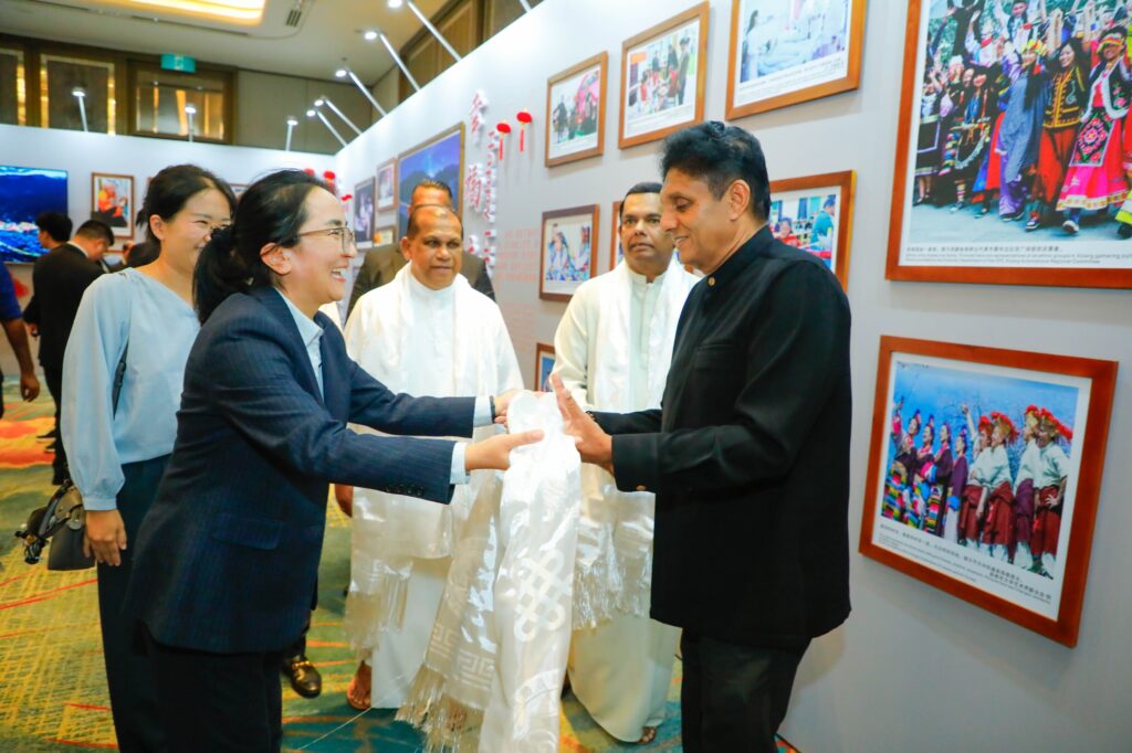 d64d974b 10ac 4301 b2a4 66c3e65a2cfd