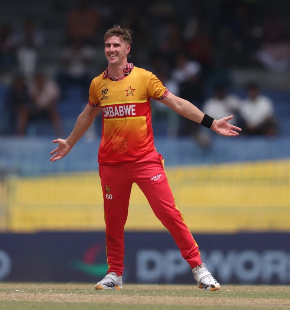 ලෝක කුසලානයේ දැවැන්ත පෙරළියක්, ඔස්ට්රේලියාව පරදා සිම්බාබ්වේට අභිමානවත් ජයක්! 413419