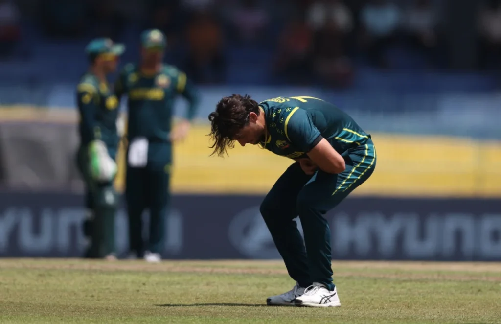 ලෝක කුසලානයේ දැවැන්ත පෙරළියක්, ඔස්ට්රේලියාව පරදා සිම්බාබ්වේට අභිමානවත් ජයක්! 413421