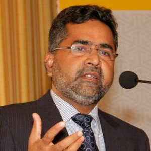 'මම අකමැති ජේආර්': දේශපාලනයේ සංකීර්ණතා හෙලිකරන කෘතිය dr. shukri 300x300 1